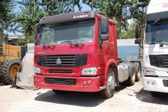中國重汽 HOWO重卡 300馬力 6X4 牽引車(至強版 HW76)(ZZ4257M3247C)