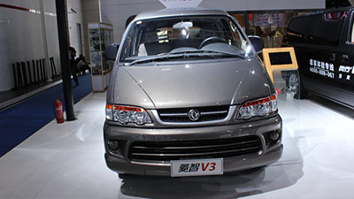 2015重慶車展 東風風行菱智V3