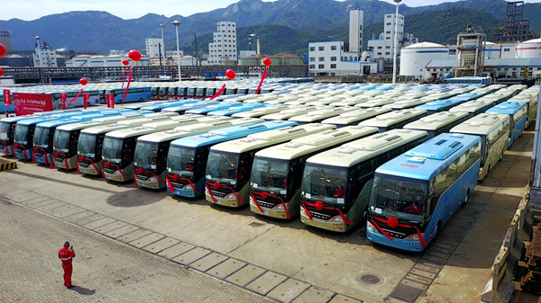 安凱客車出口沙特_副本.jpg