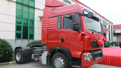 中國重汽 HOWO T5G重卡 340馬力 4X2牽引車