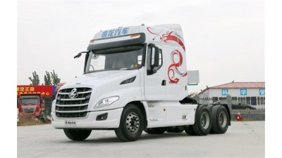 東風柳汽乘龍T7 500馬力6*4牽引車