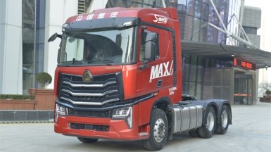 豪沃MAX 6X4牽引車